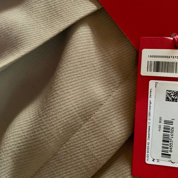 BOSS Women's Solid-Color High-Rise Pleated Trouser Shorts - Picture 5 of 7